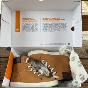 Timberland Women’s  Brown and White Sneakers